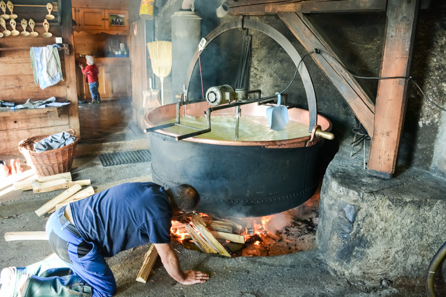 Fromages suisses L'Etivaz alpage