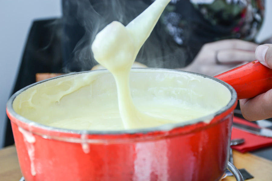 Fromages suisses Moléson Gruyère fondue