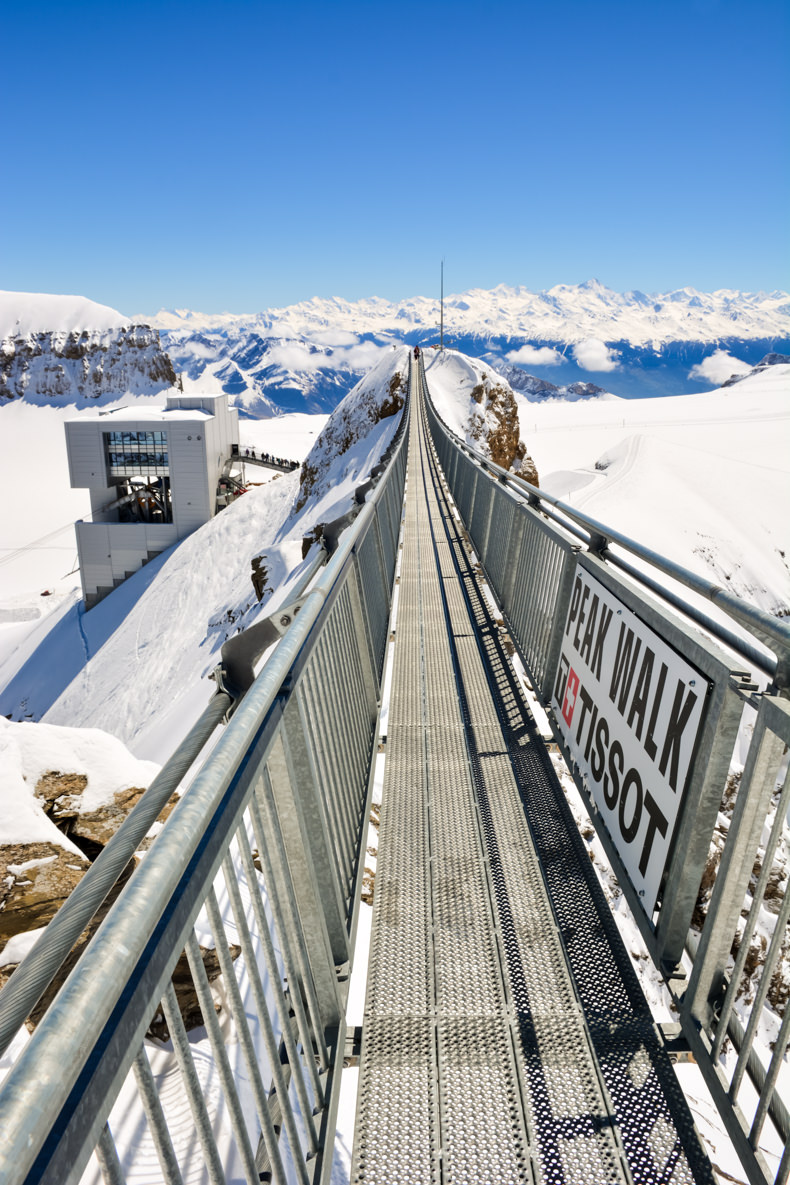 Peak Walk Glacier 3000