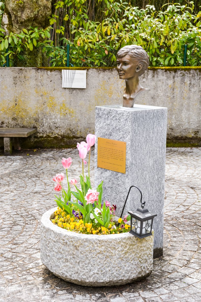 Place Audrey Hepburn Tolochenaz Morges