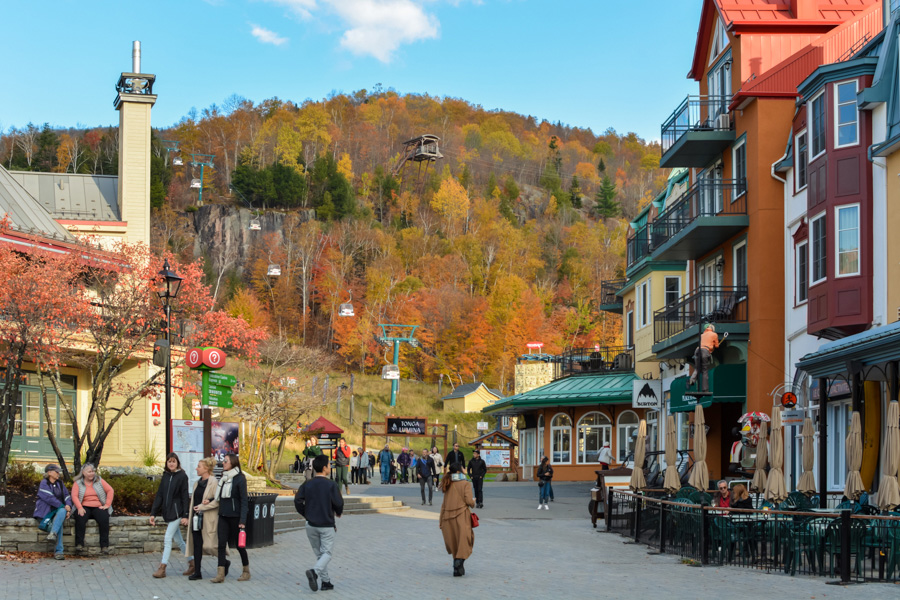 Tremblant village automne