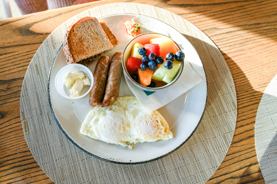 Breakfast Tulu Seaside Bar & Grill